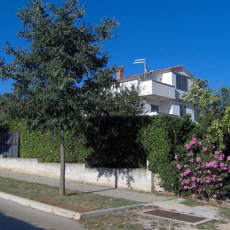 Apartment Elinor 2 Rovigno Esterno foto