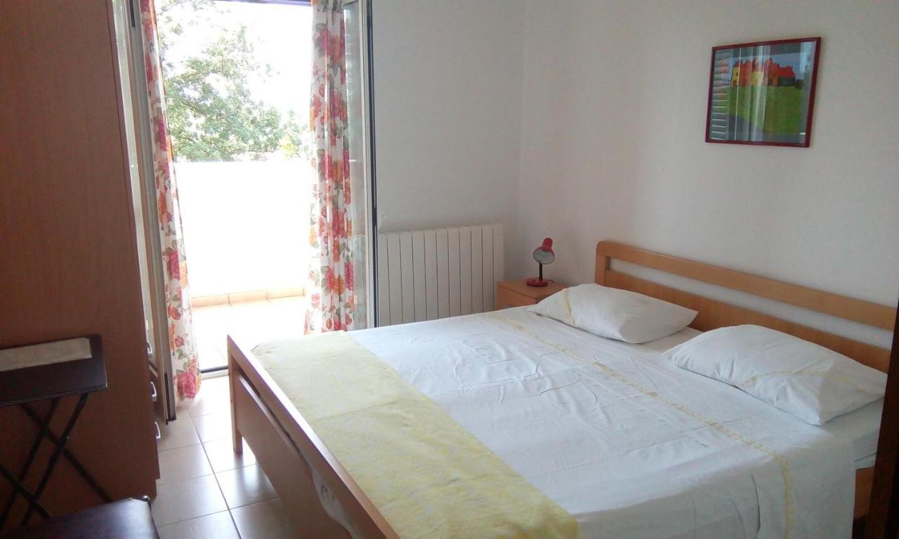 Apartment Elinor 2 Rovigno Esterno foto